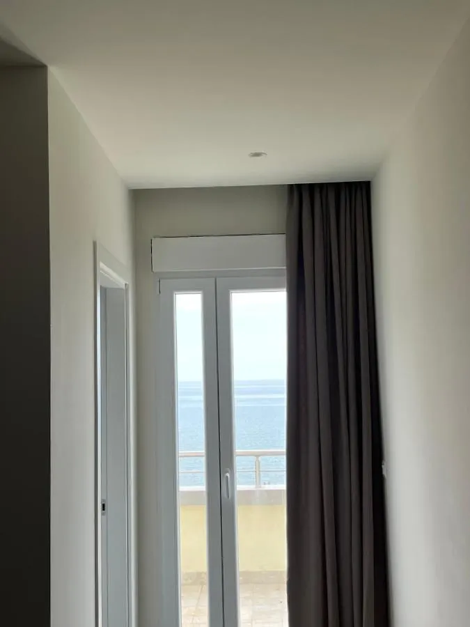 Split Rooftop Suites Durrës Hotel