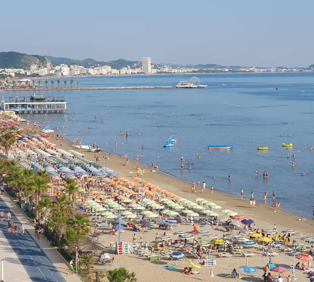 Split Rooftop Suites Durrës