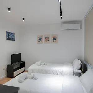 https://rei-apartaments-tirana.hotels-in-tirana.com