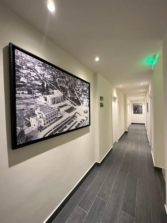 Split Rooftop Suites Durrës